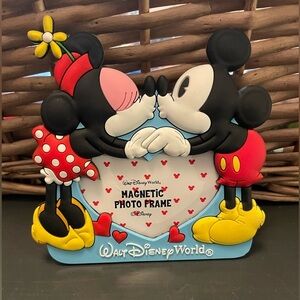 Disney Walt Disney World Mickey and Minnie Black Red Magnetic Photo Frame